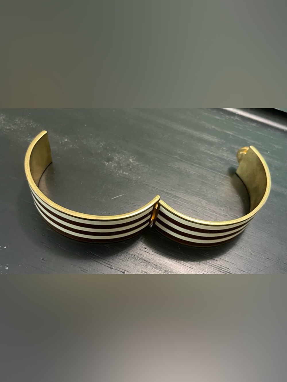 UC Henri Bendel Gold-Tone Brown & Cream Striped Hinged Bangle Bracelet - Picture 4 of 7